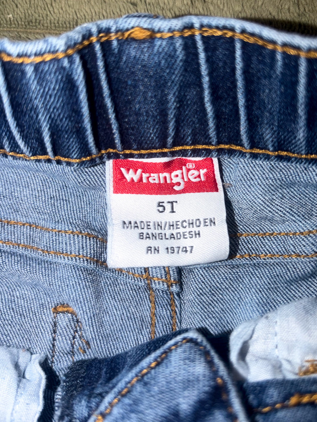 Boy's Wrangler jeans size 4-5 years