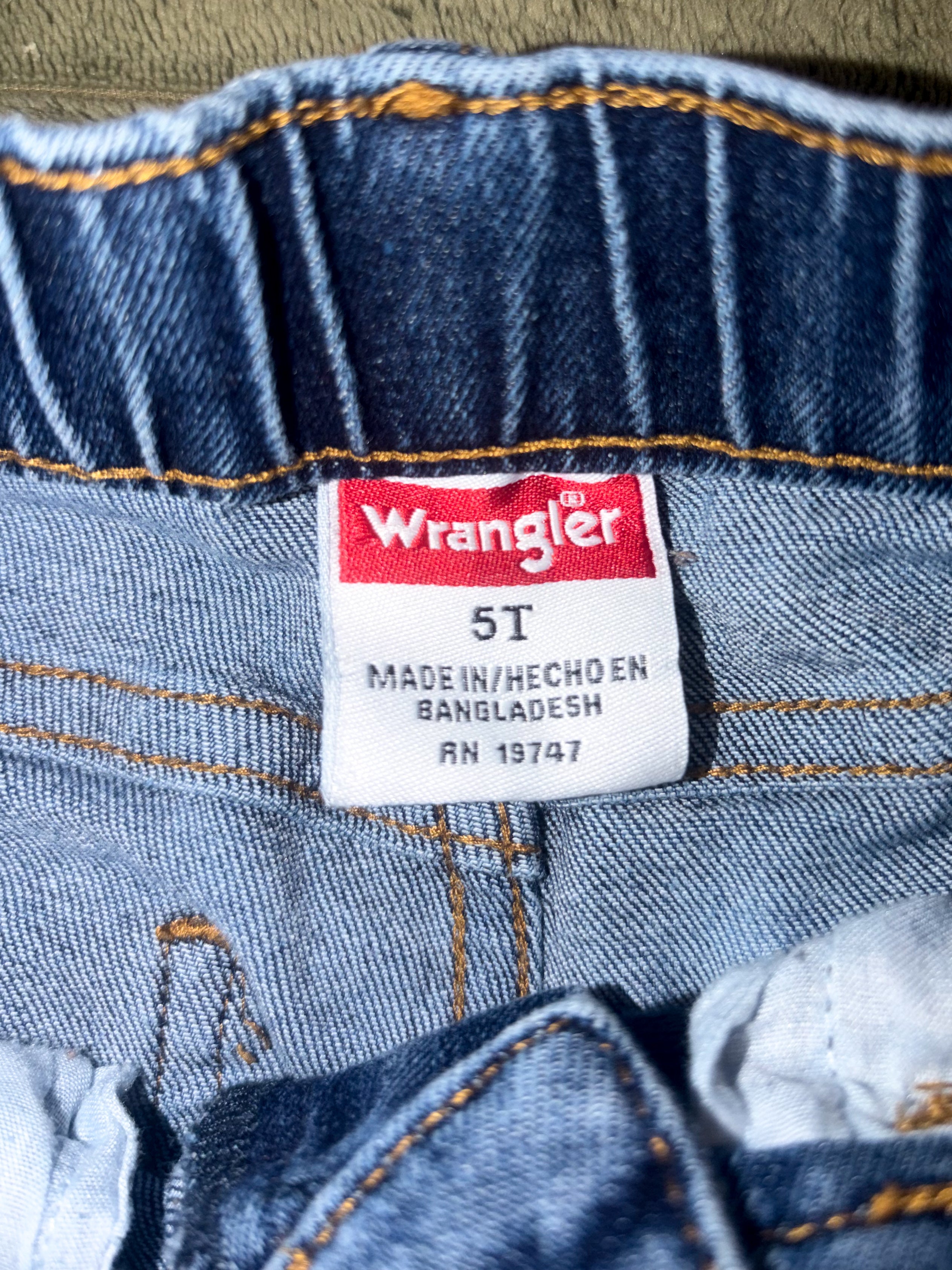 Boy's Wrangler jeans size 4-5 years